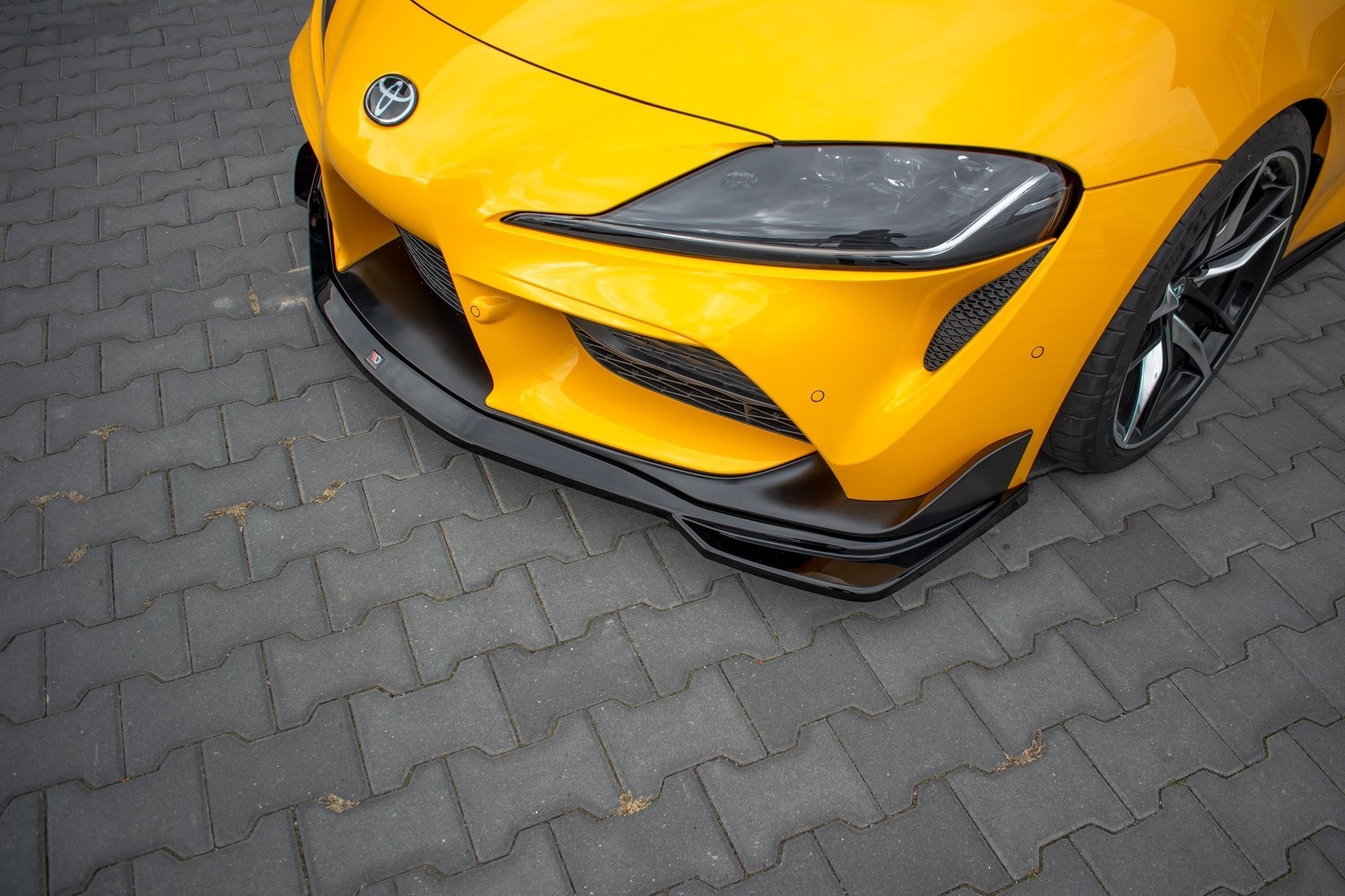 Maxton Design V1 Gloss Black Front Lip